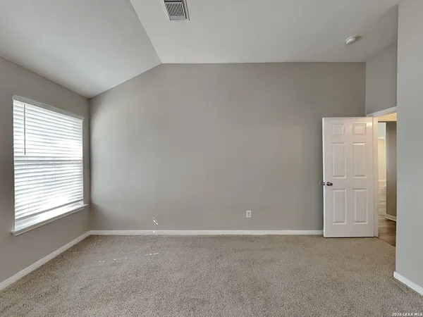 $1,739 | 352 Meadow New Braunfels Tx 78130, New Braunfels, TX 78130