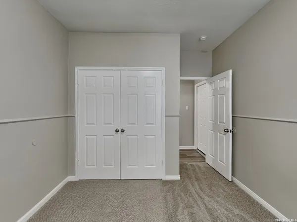 $1,739 | 352 Meadow New Braunfels Tx 78130, New Braunfels, TX 78130