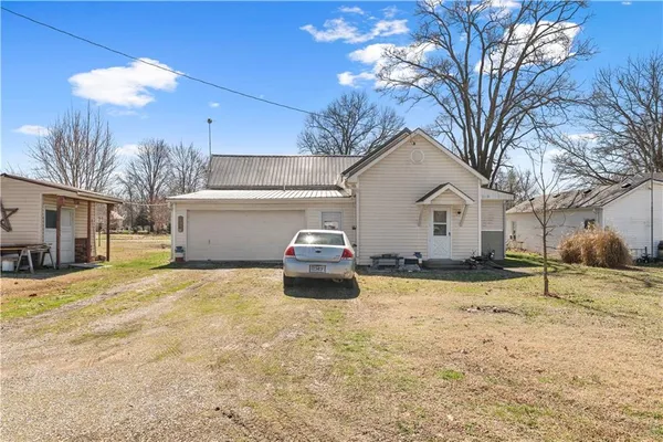 $149,900 | 308 East Olive Street, Rich Hill, MO 64779