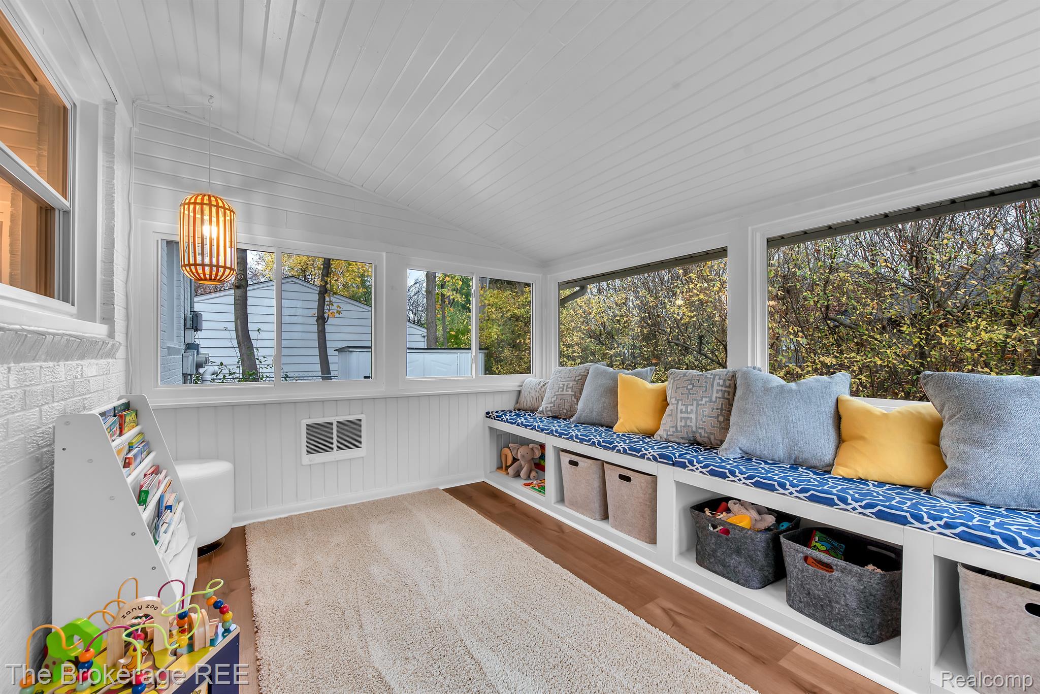 3663 Rockingham Road Royal Oak, MI 48073 - Photo 15 of 34 Gallery Image 15