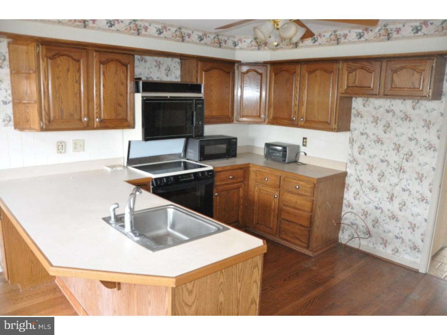 801 Monteith Drive Wayne, PA 19087 - Photo 8 of 22