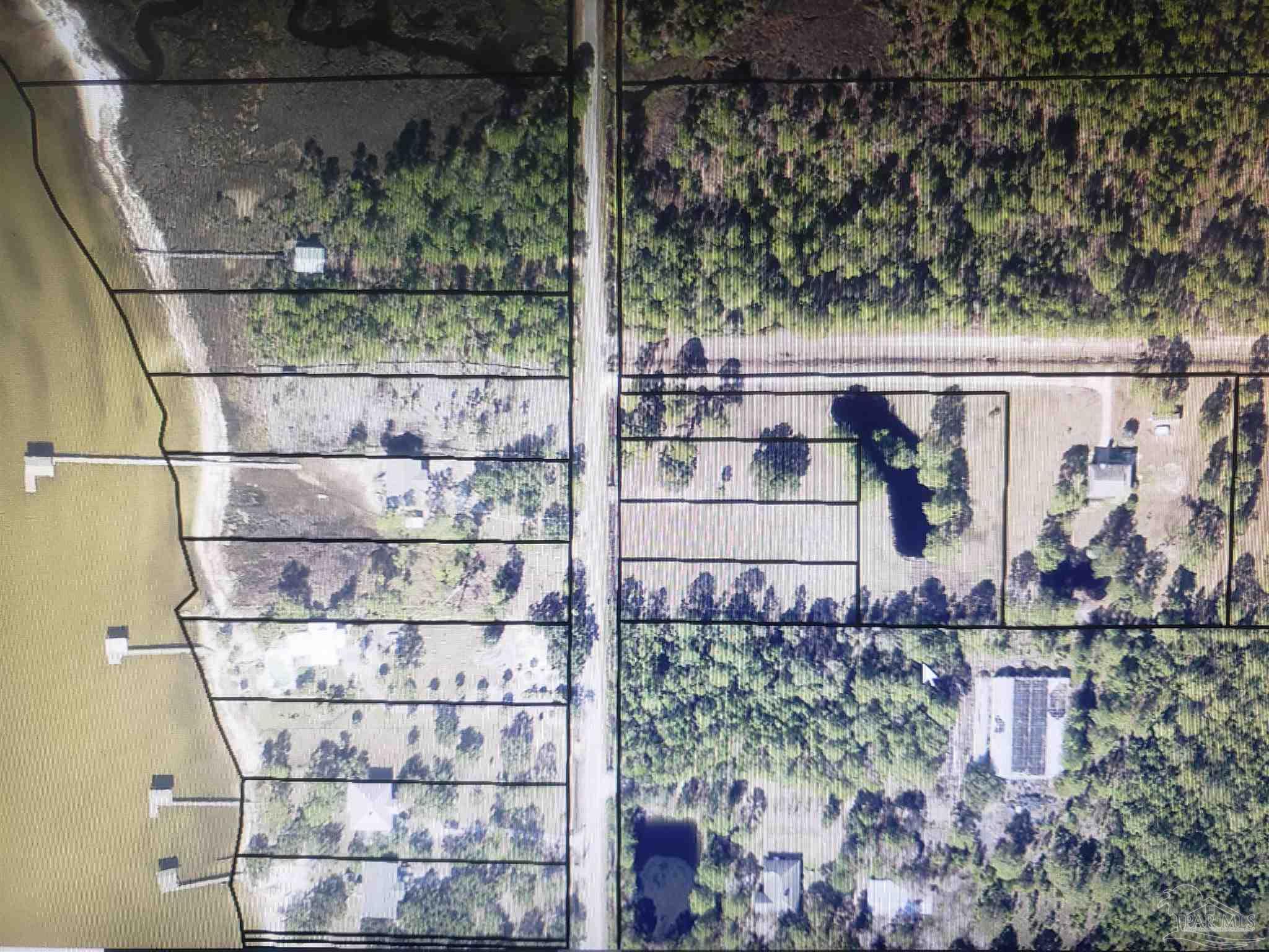 1164 Pearson Road, Unit 1 & 3 Milton, FL 32583 - Photo 11 of 15 Gallery Image 11