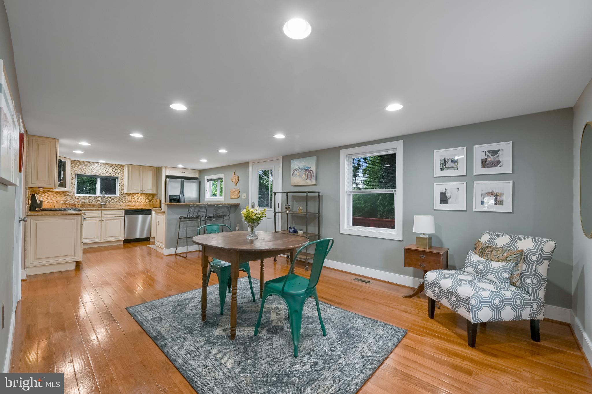 1642 Oldtown Road Edgewater, MD 21037 - Photo 4 of 34 Dining area