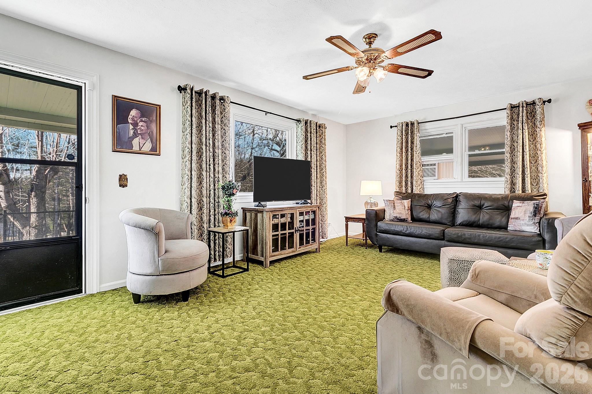 44 Tuttle Road Hendersonville, NC 28792 - Photo 11 of 25