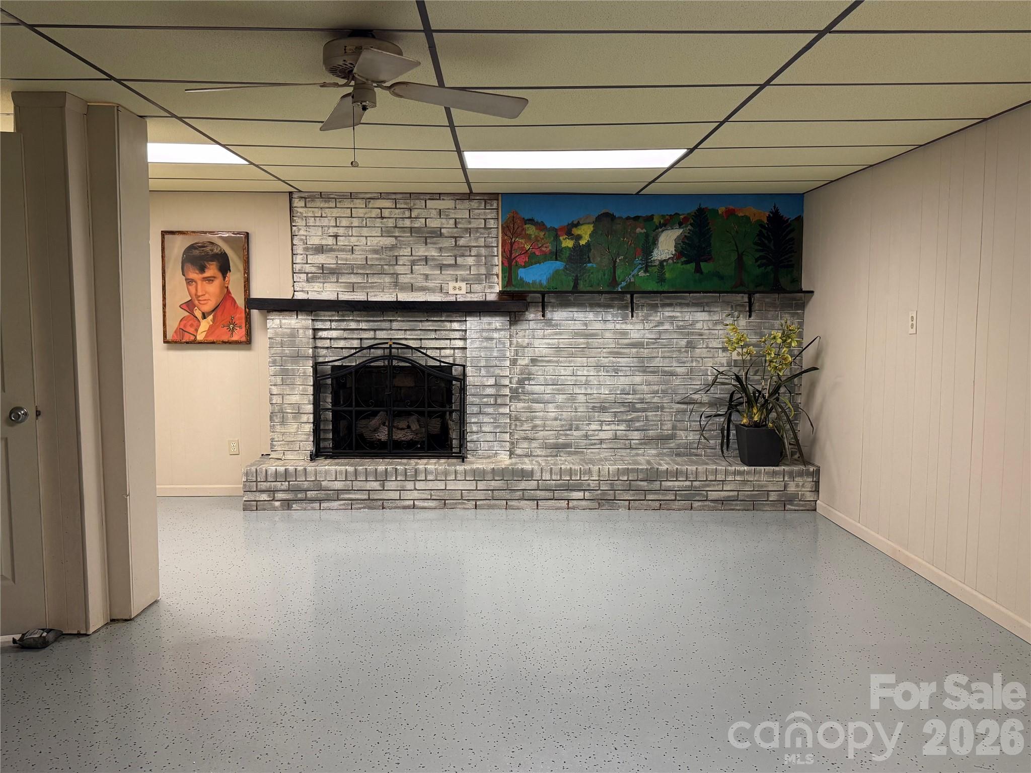 44 Tuttle Road Hendersonville, NC 28792 - Photo 23 of 37