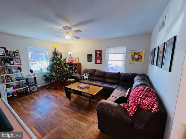 $2,450 | 909 South Irving Street, Arlington, VA 22204