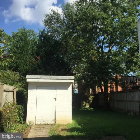 $2,450 | 909 South Irving Street, Arlington, VA 22204