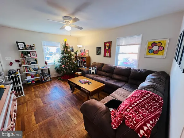 $2,450 | 909 South Irving Street, Arlington, VA 22204