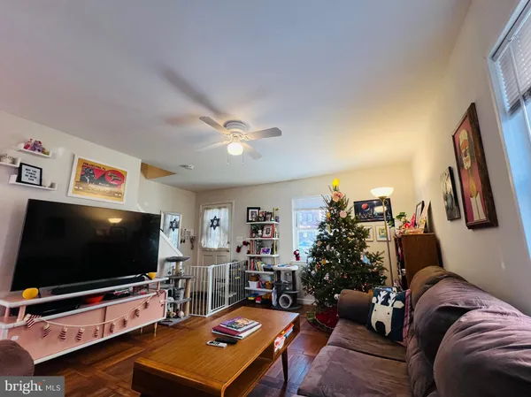 $2,450 | 909 South Irving Street, Arlington, VA 22204