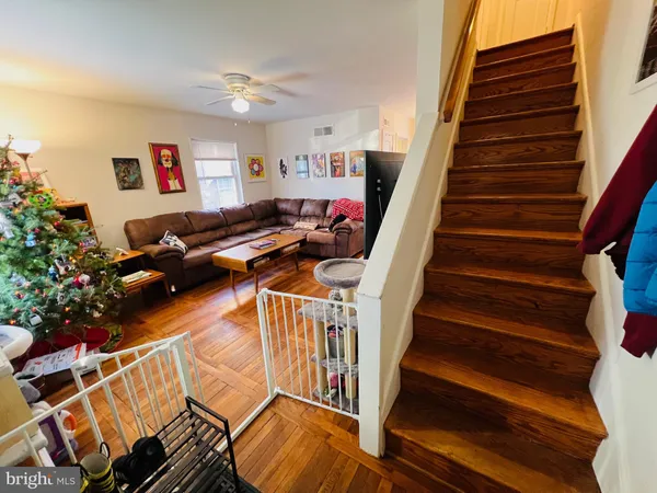 $2,450 | 909 South Irving Street, Arlington, VA 22204