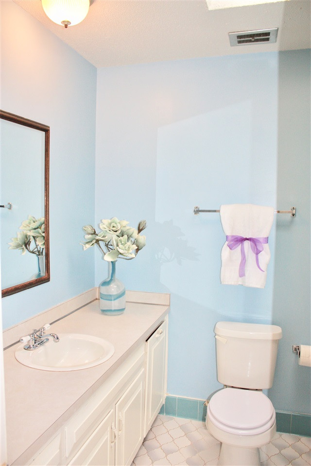 1009 Pebblebrook Drive Raleigh, NC 27609 - Photo 24 of 25 Hall Bathroom