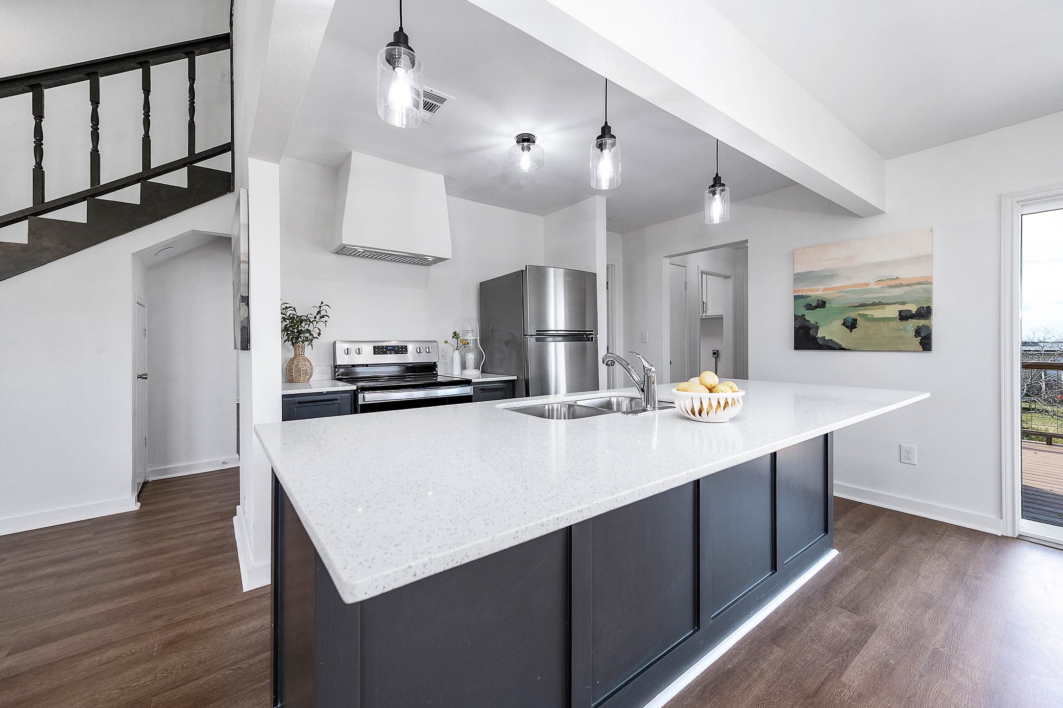 12827 Sandpiper Road Angleton, TX 77515 - Photo 14 of 42 Beautifully updated kitchen