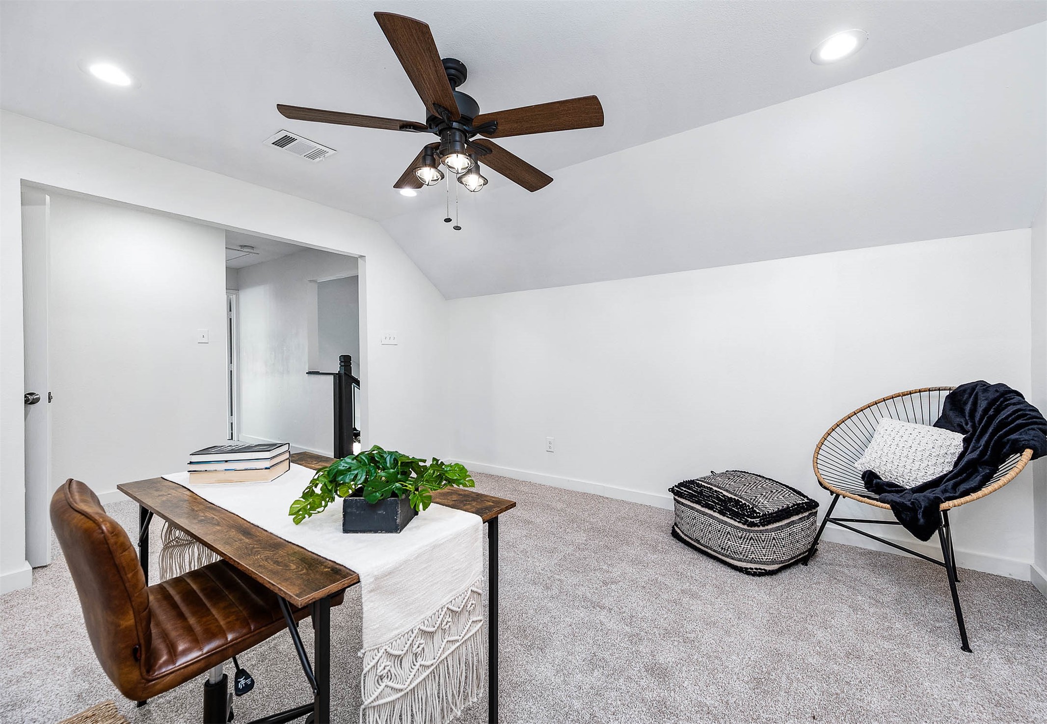 12827 Sandpiper Road Angleton, TX 77515 - Photo 29 of 42 Upstairs extra room / flex space