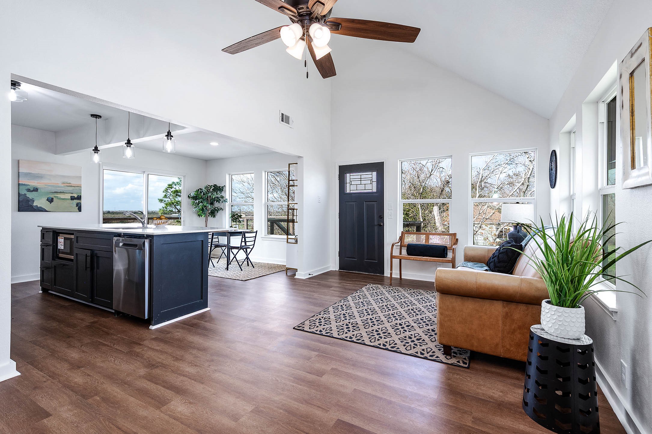 12827 Sandpiper Road Angleton, TX 77515 - Photo 9 of 42 Spacious open concept