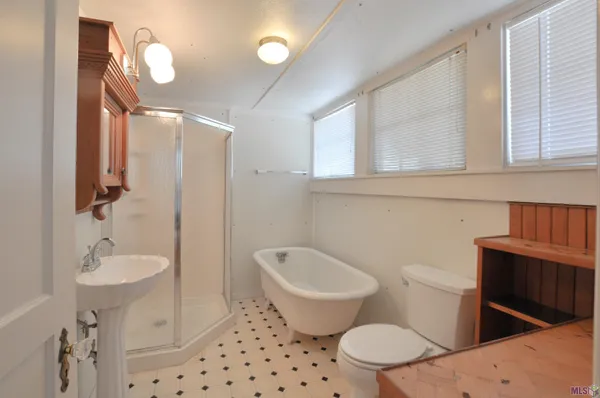 $850 | 301 A Canal Boulevard, Thibodaux, LA 70301