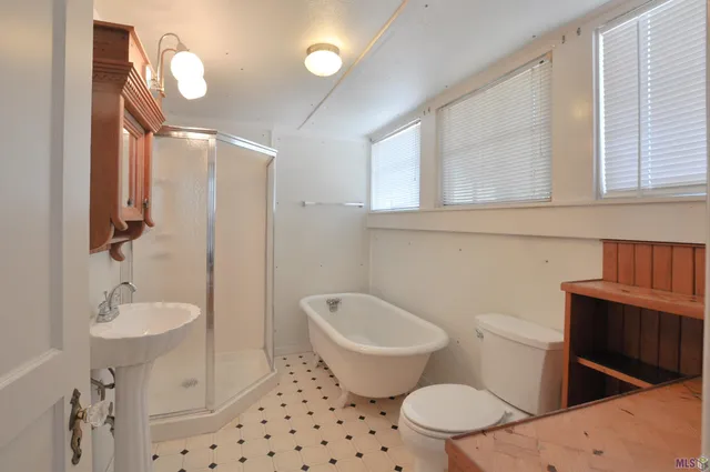 $850 | 301 A Canal Boulevard, Thibodaux, LA 70301