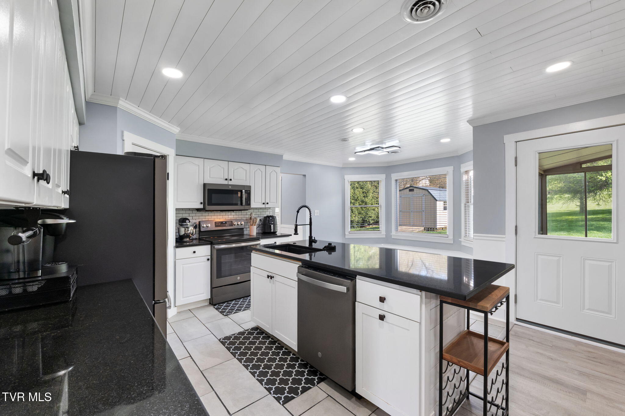 21164 Vances Mill Road Abingdon, VA 24211 - Photo 15 of 66 23-web-or-mls-21164-vances-mill-rd