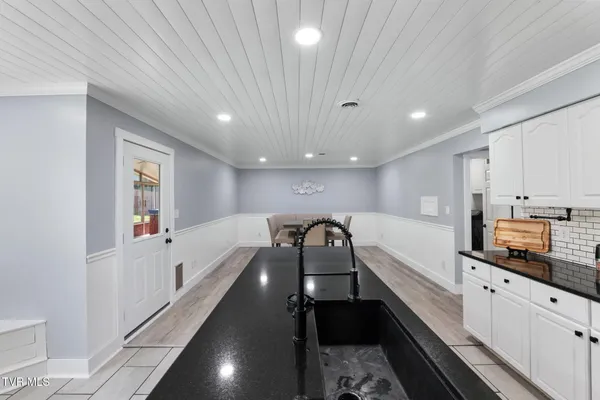 $529,900 | 21164 Vances Mill Road, Abingdon, VA 24211