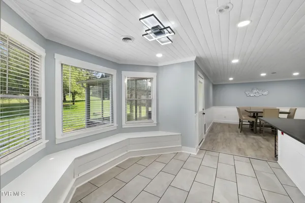 $529,900 | 21164 Vances Mill Road, Abingdon, VA 24211
