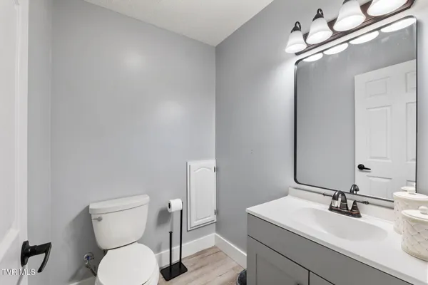 $529,900 | 21164 Vances Mill Road, Abingdon, VA 24211