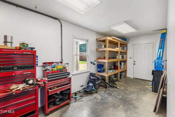 $529,900 | 21164 Vances Mill Road, Abingdon, VA 24211