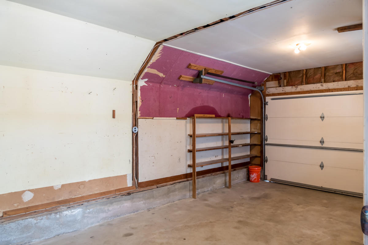 174 Durham Road Freeport, ME 04032 - Photo 52 of 54 45-Garage (2 of 2)