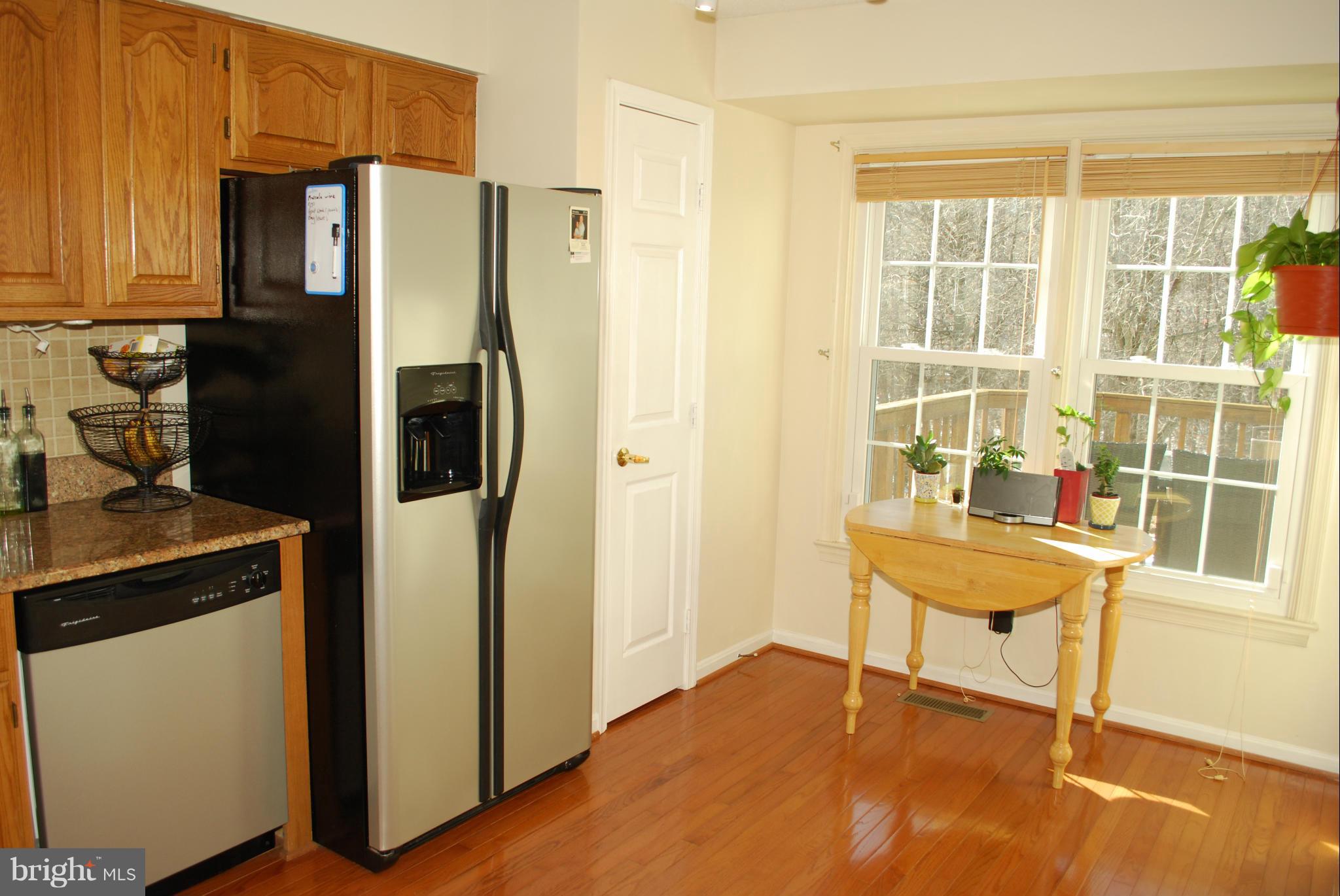 7206 Squirrel Run Court Springfield, VA 22152 - Photo 11 of 28 Kitchen