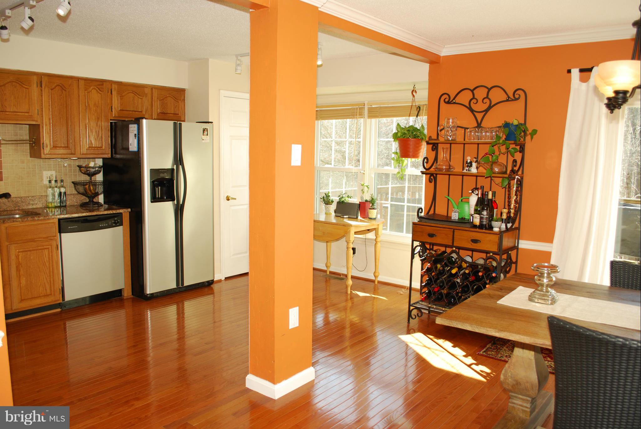 7206 Squirrel Run Court Springfield, VA 22152 - Photo 8 of 28 Interior (General)
