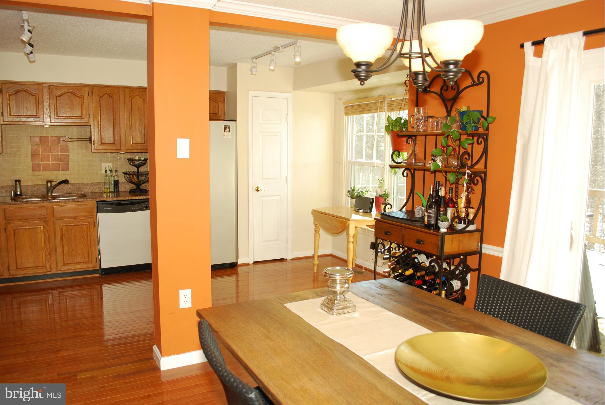 7206 Squirrel Run Court Springfield, VA 22152 - Photo 9 of 28 Interior (General)
