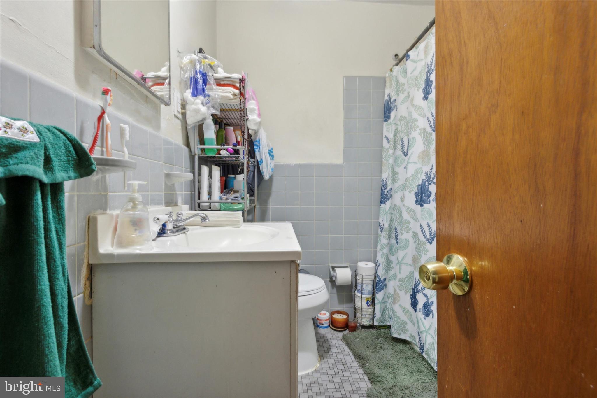 404 Midvale Road Upper Darby, PA 19082 - Photo 8 of 34 Unit 1
