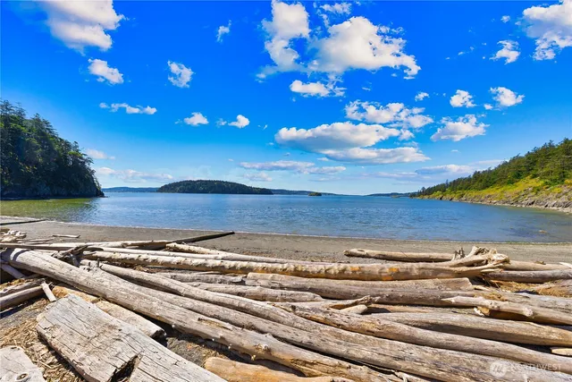 $414,000 | 671 Muckleshoot Circle, La Conner, WA 98257