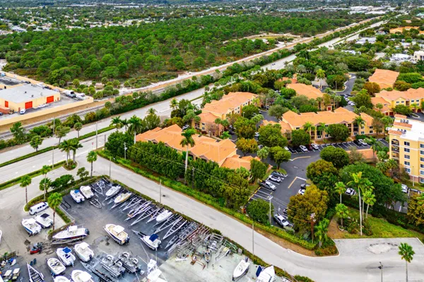 $2,000 | 900 Scotia Drive, Unit 102, Hypoluxo, FL 33462