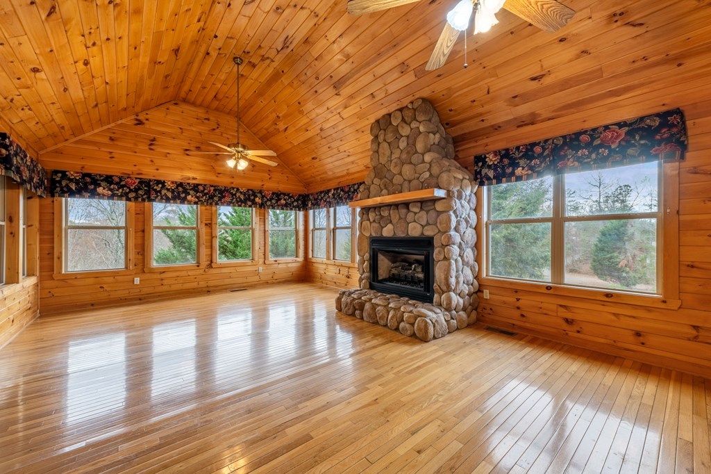 256 Mountain Hideaway Drive Blue Ridge, GA 30513 - Photo 15 of 50 Gallery Image 15