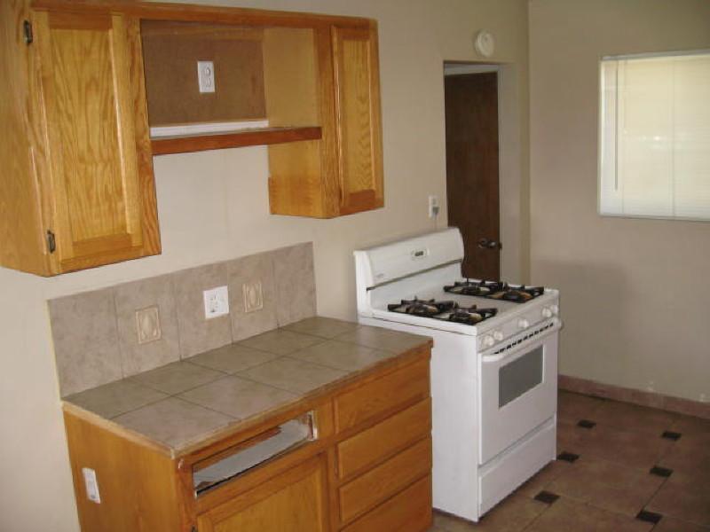 3043 East Cheery Lynn Road Phoenix, AZ 85016 - Photo 5 of 17 Stove