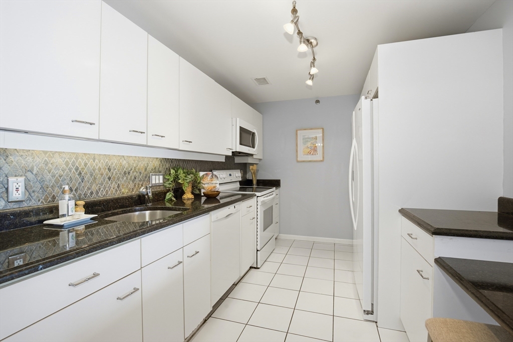 3 Seal Harbor Road, Unit 342 Winthrop, MA 02152 - Photo 11 of 42