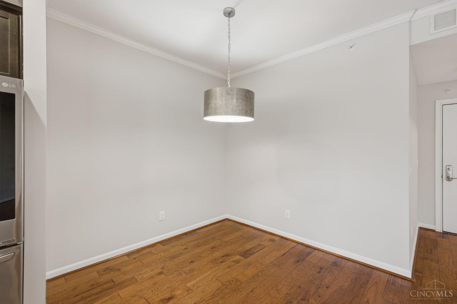 3390 Wasson Road, Unit A Cincinnati, OH 45209 - Photo 12 of 36 Gallery Image 12