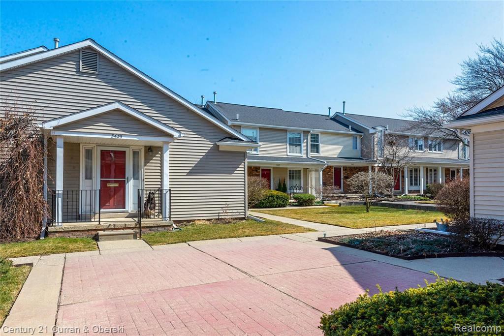 3453 Crooks Road, Unit 21 Royal Oak, MI 48073 - Photo 22 of 24