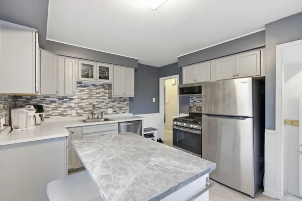 $259,000 | 2655 Willow Street, Dearborn, MI 48124