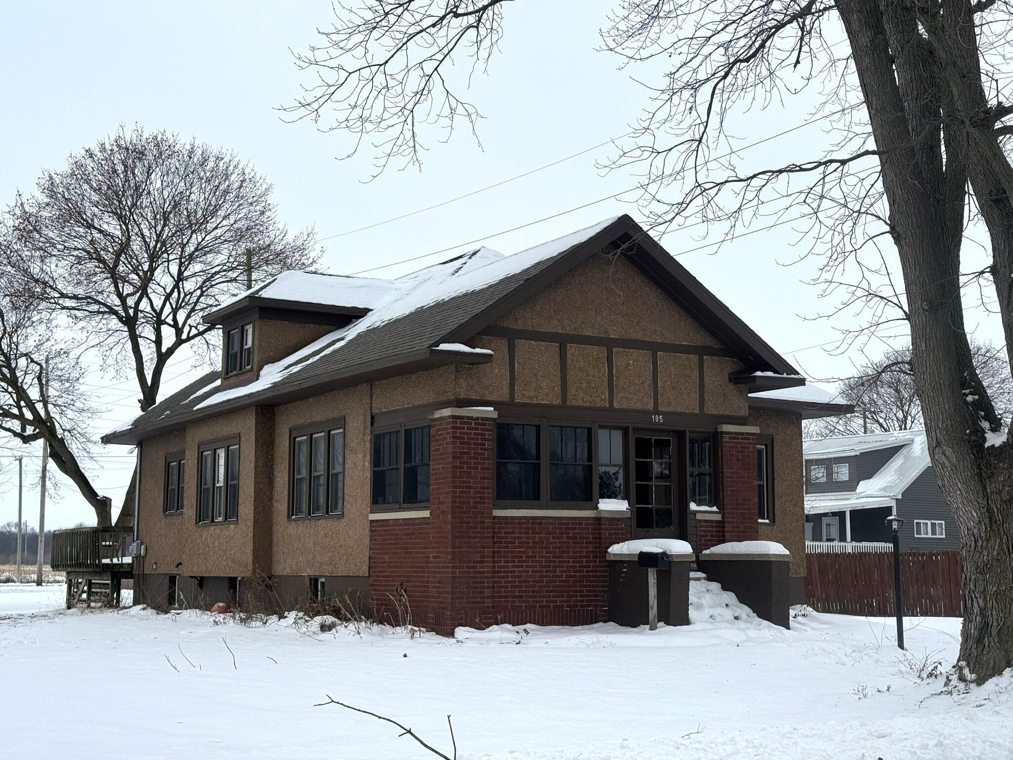 105 East Allen Street Kentland, IN 47951 - Photo 1 of 26 2048x1536