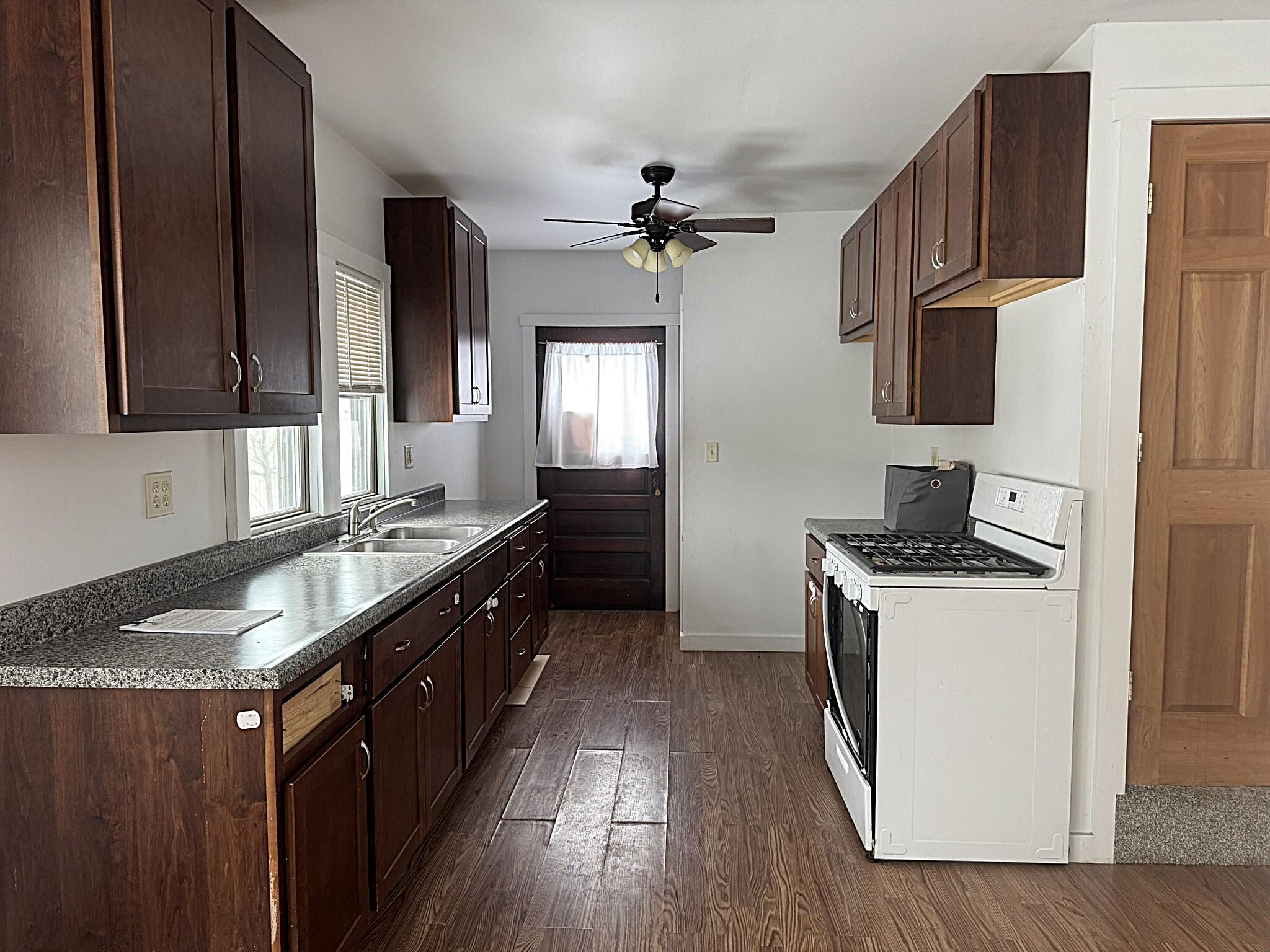 105 East Allen Street Kentland, IN 47951 - Photo 11 of 26 2048x1536