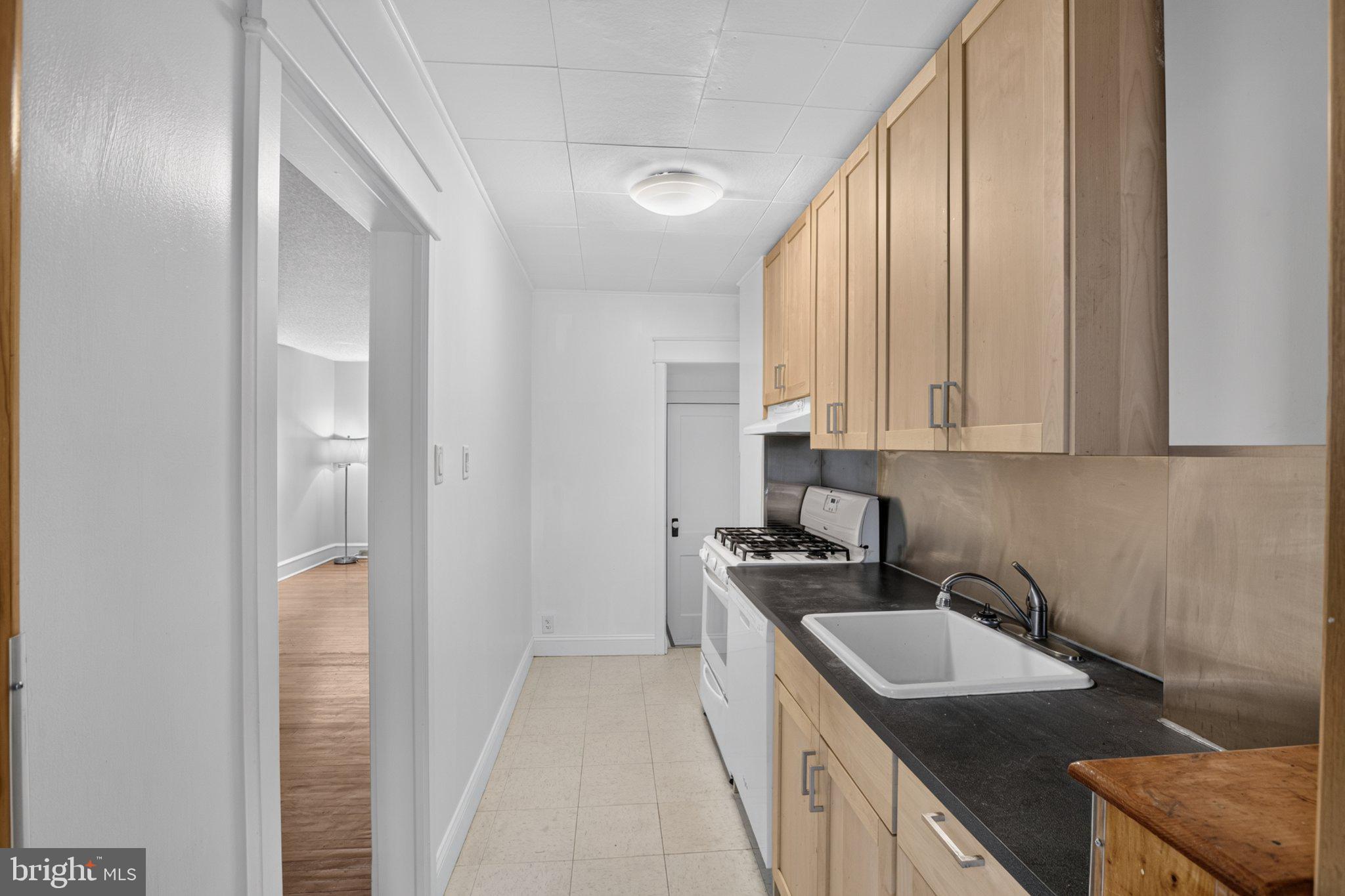 7057 Guilford Road Upper Darby, PA 19082 - Photo 12 of 28 Gallery Image 12