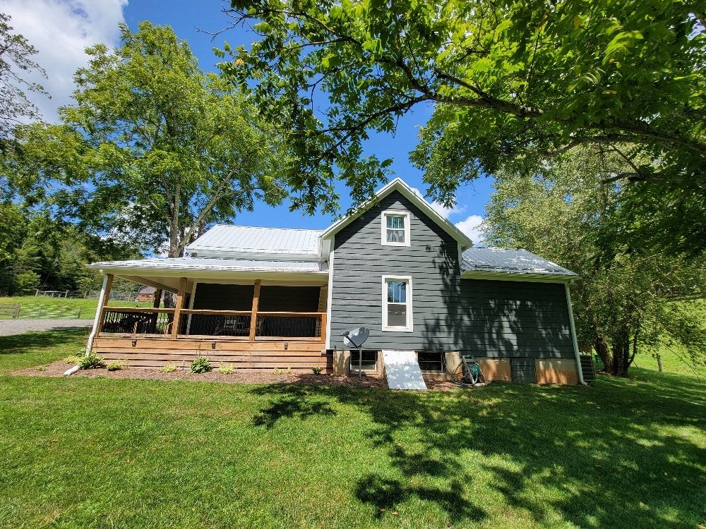 305 Rising Sun Lane Galax, VA 24333 - Photo 2 of 42 Gallery Image 2