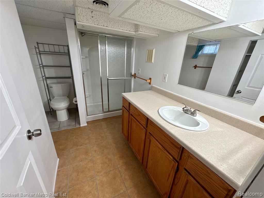 4092 Woodstock Road Waterford, MI 48328 - Photo 59 of 63