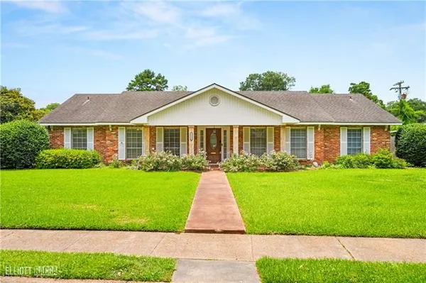 $239,900 | 1112 Canterbury Drive, Alexandria, LA 71303