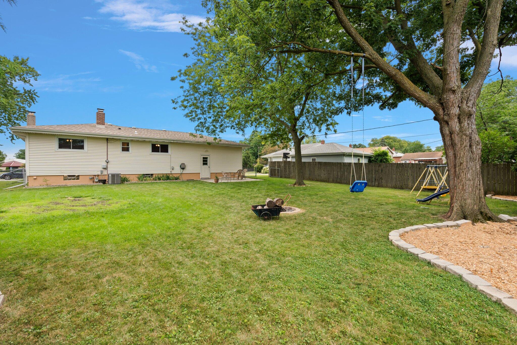 8014 Harrison Avenue Munster, IN 46321 - Photo 30 of 37 2048x1365