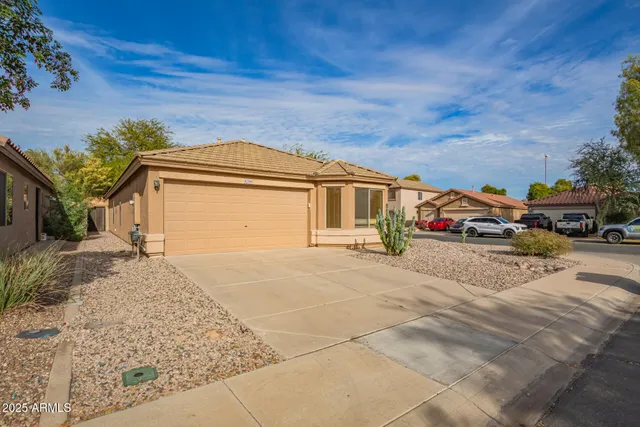 $1,750 | 42346 West Sunland Drive, Maricopa, AZ 85138