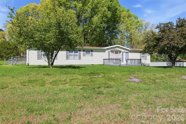 $175,000 | 1235 Cheyenne Oaks Drive, Claremont, NC 28610