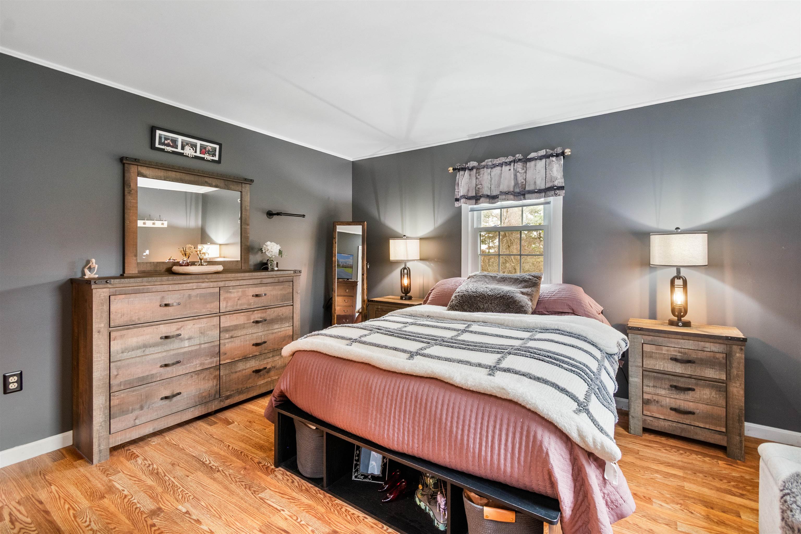1077 Falls Road Shelburne, VT 05482 - Photo 21 of 50 Gallery Image 21
