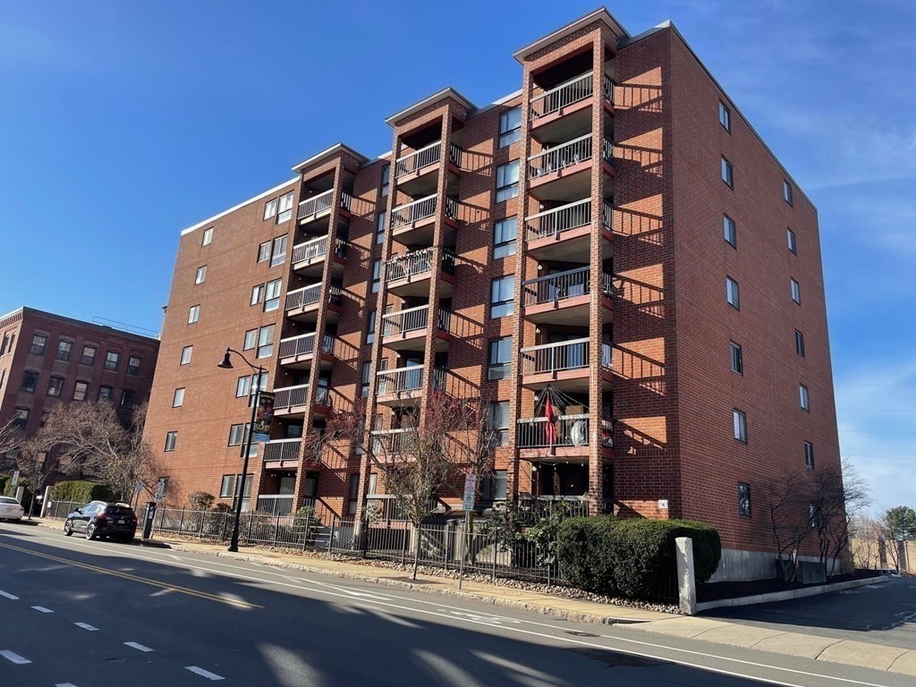 60 Rantoul Street, Unit 604N Beverly, MA 01915 - Photo 1 of 18 Gallery Image 1