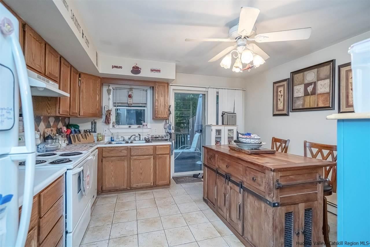 11 Riozzi Court Saugerties, NY 12477 - Photo 4 of 18 Photo 4